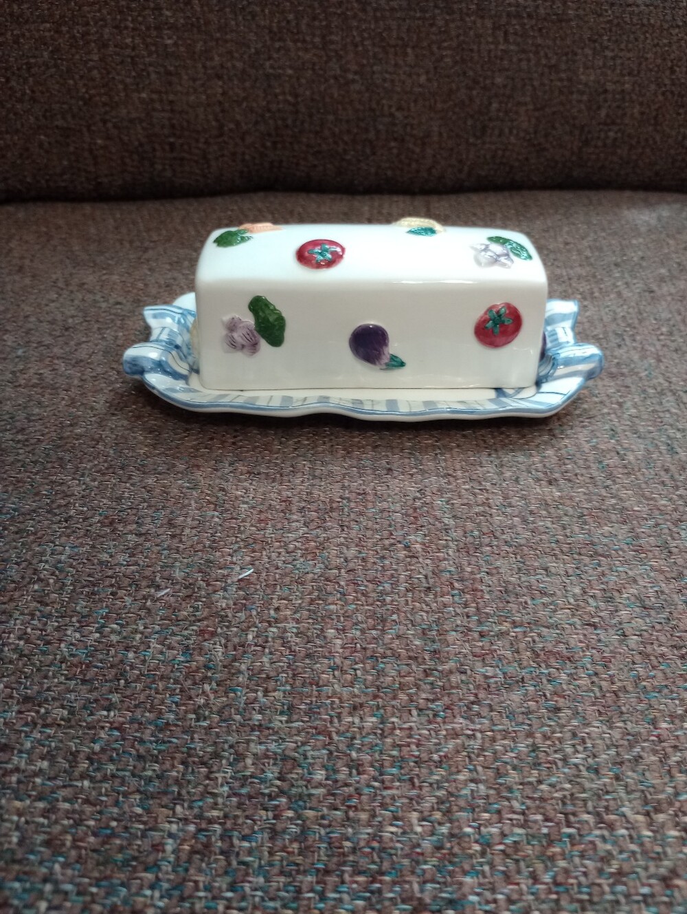 Fritz & Floyd Petit Vegs/Blue Ribbon Pattern Butter Dish And Lid